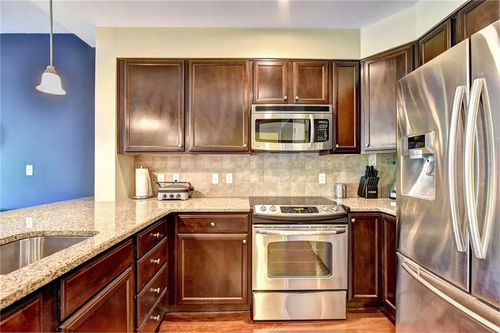 200 River Vista Drive Unit 605, Atlanta, Georgia 30339, 1 Bedroom Bedrooms, ,1 BathroomBathrooms,Residential,Sold,200 River Vista Drive Unit 605,6000698