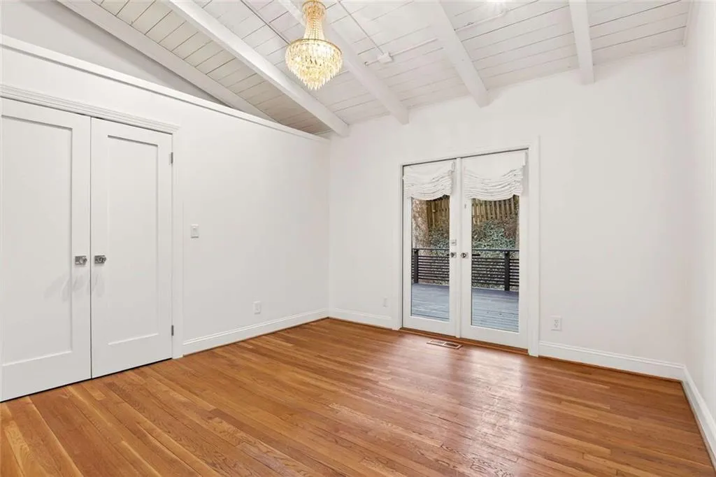 550 Forest Hills Drive, Atlanta, Georgia 30342, 3 Bedrooms Bedrooms, ,2 BathroomsBathrooms,Residential,Sold,550 Forest Hills Drive,7701135