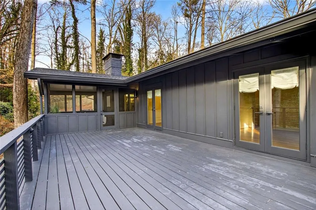 550 Forest Hills Drive, Atlanta, Georgia 30342, 3 Bedrooms Bedrooms, ,2 BathroomsBathrooms,Residential,Sold,550 Forest Hills Drive,7701135