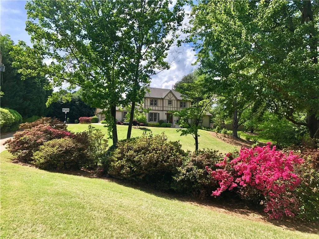 7525 Ball Mill Road, Sandy Springs, Georgia 30350, 6 Bedrooms Bedrooms, ,4 BathroomsBathrooms,Residential,Sold,7525 Ball Mill Road,6534753