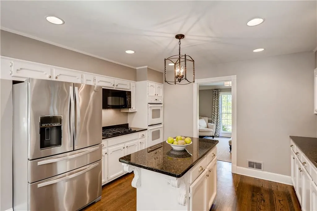 7525 Ball Mill Road, Sandy Springs, Georgia 30350, 6 Bedrooms Bedrooms, ,4 BathroomsBathrooms,Residential,Sold,7525 Ball Mill Road,6534753