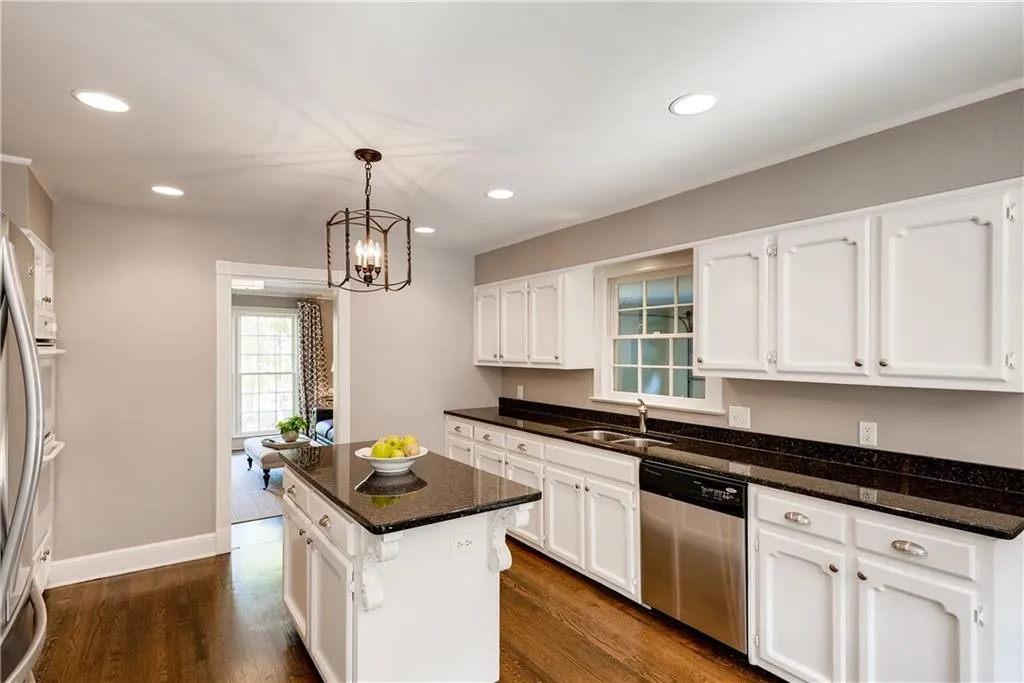 7525 Ball Mill Road, Sandy Springs, Georgia 30350, 6 Bedrooms Bedrooms, ,4 BathroomsBathrooms,Residential,Sold,7525 Ball Mill Road,6534753
