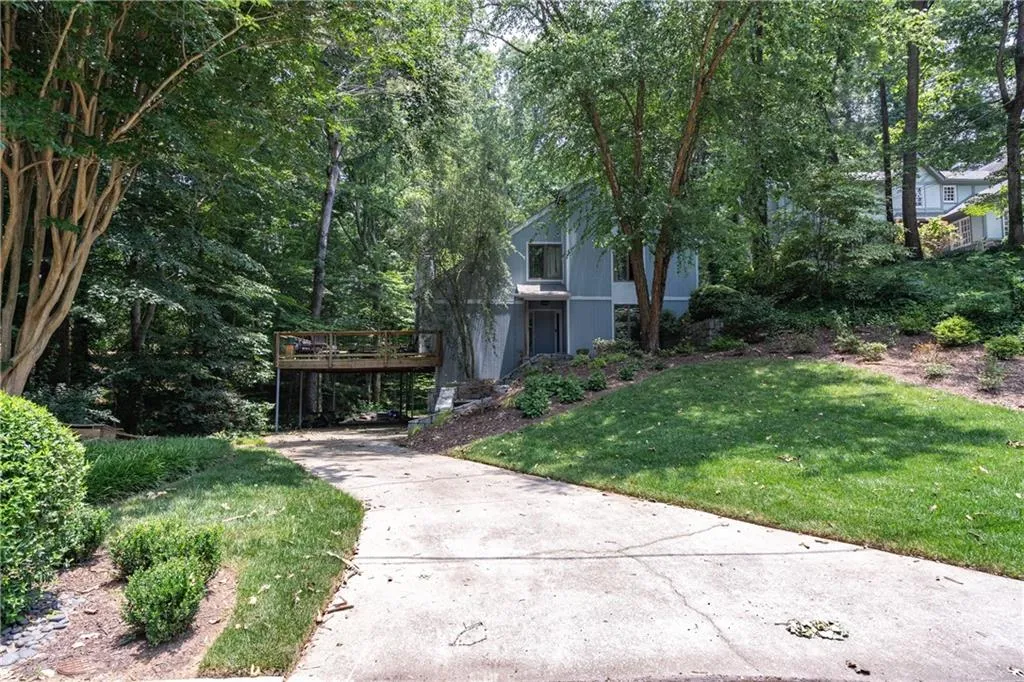 1285 Old Woodbine Road, Sandy Springs, Georgia 30319, 4 Bedrooms Bedrooms, ,2 BathroomsBathrooms,Residential,Sold,1285 Old Woodbine Road,7242200