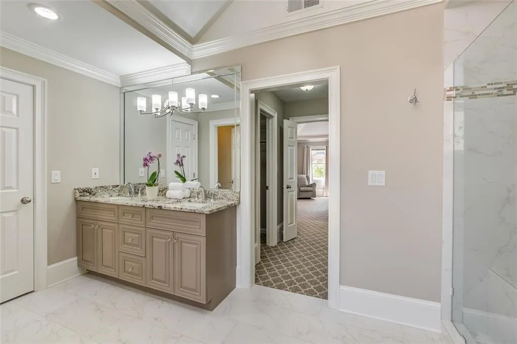 205 Embassy Court, Sandy Springs, Georgia 30328, 3 Bedrooms Bedrooms, ,2 BathroomsBathrooms,Residential,Sold,205 Embassy Court,7033985