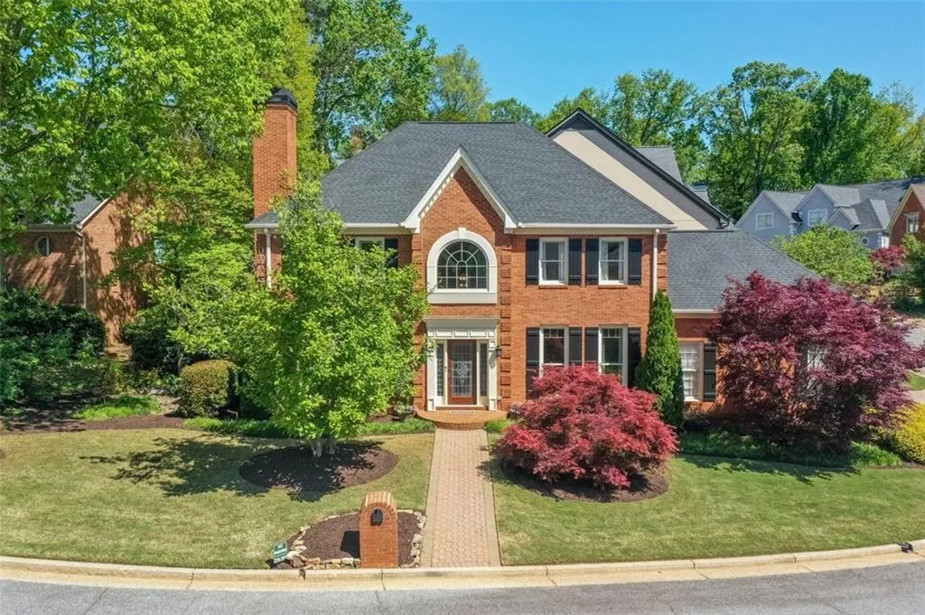 205 Embassy Court, Sandy Springs, Georgia 30328, 3 Bedrooms Bedrooms, ,2 BathroomsBathrooms,Residential,Sold,205 Embassy Court,7033985