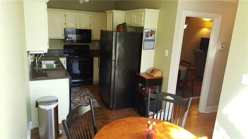 7500 Roswell Road Unit 56, Sandy Springs, Georgia 30350, 2 Bedrooms Bedrooms, ,2 BathroomsBathrooms,Residential,Sold,7500 Roswell Road Unit 56,5695913