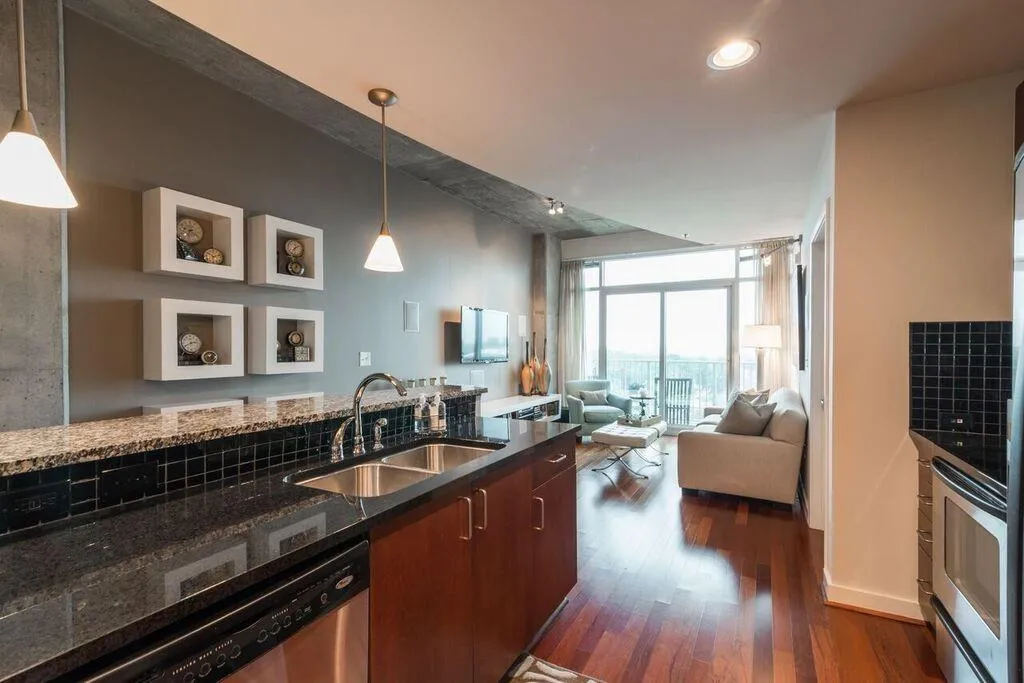 Atlanta, Georgia 30305, 1 Bedroom Bedrooms, ,1 BathroomBathrooms,Residential,Sold,5669206