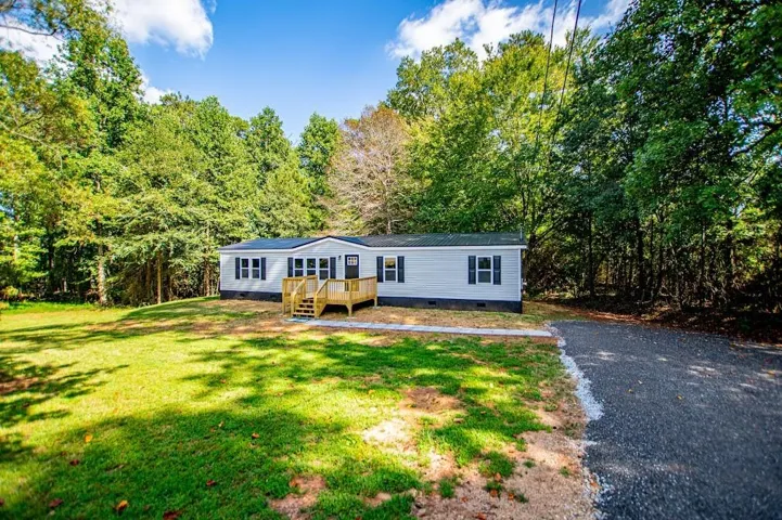 61 Crest Road, Carrollton, Georgia 30116
