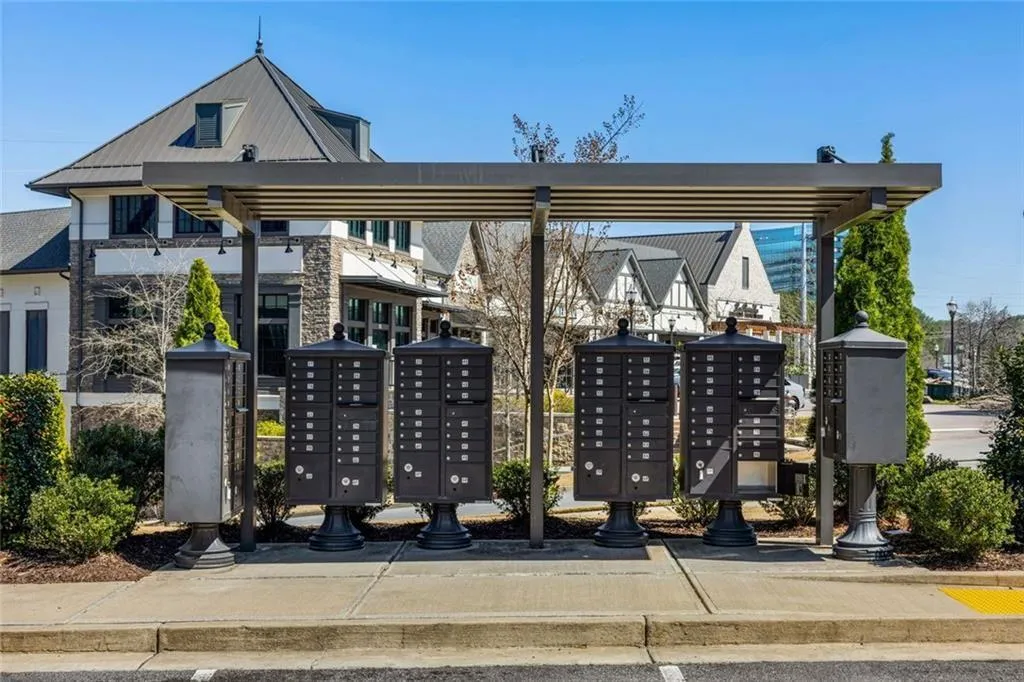 6694 Sterling Drive, Atlanta, Georgia 30328, 3 Bedrooms Bedrooms, ,3 BathroomsBathrooms,Residential,For Sale,6694 Sterling Drive,7746916