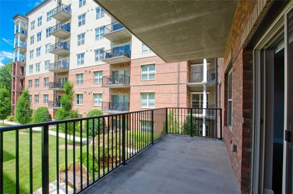 200 River Vista Drive Unit 221, Atlanta, Georgia 30339, 2 Bedrooms Bedrooms, ,2 BathroomsBathrooms,Residential,For Sale,200 River Vista Drive Unit 221,7614050