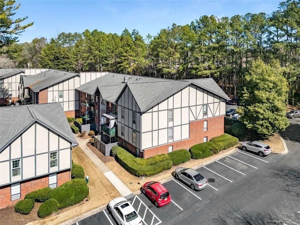 6851 Roswell Road Unit H7, Atlanta, Georgia 30328, 2 Bedrooms Bedrooms, ,2 BathroomsBathrooms,Residential,Sold,6851 Roswell Road Unit H7,7390897