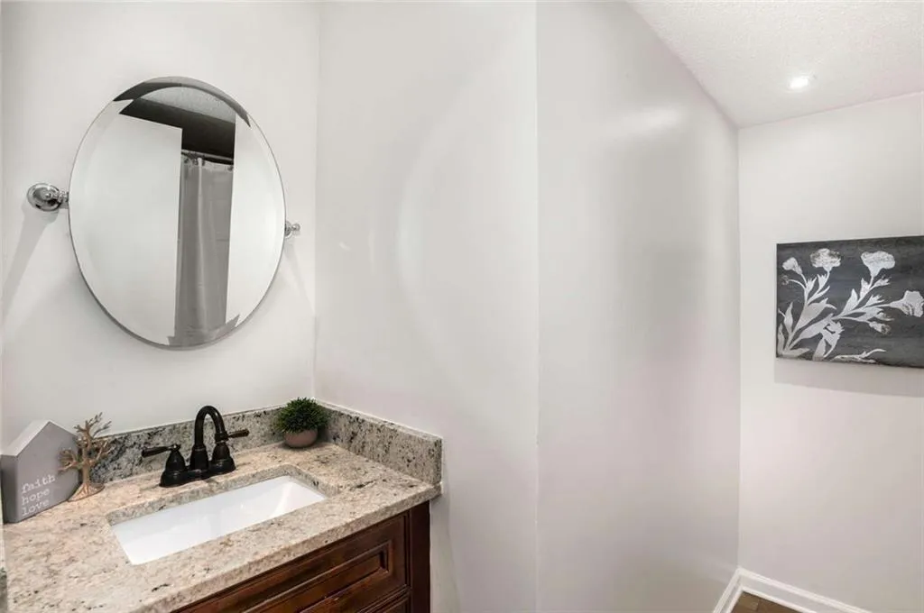 6851 Roswell Road Unit H7, Atlanta, Georgia 30328, 2 Bedrooms Bedrooms, ,2 BathroomsBathrooms,Residential,Sold,6851 Roswell Road Unit H7,7390897