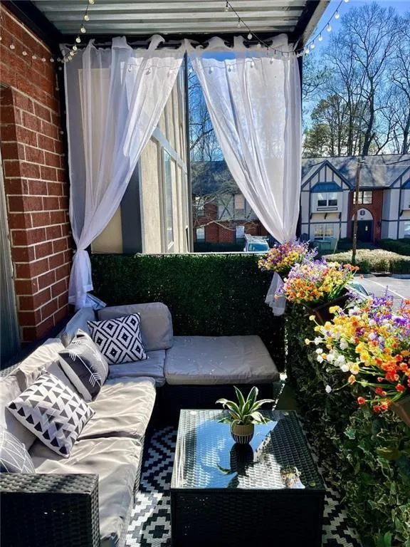 6851 Roswell Road Unit H7, Atlanta, Georgia 30328, 2 Bedrooms Bedrooms, ,2 BathroomsBathrooms,Residential,Sold,6851 Roswell Road Unit H7,7390897