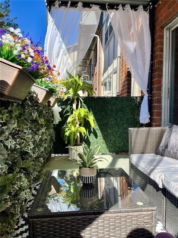 6851 Roswell Road Unit H7, Atlanta, Georgia 30328, 2 Bedrooms Bedrooms, ,2 BathroomsBathrooms,Residential,Sold,6851 Roswell Road Unit H7,7390897