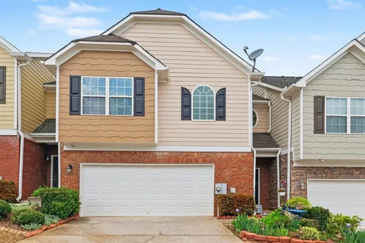 Turn-Key Townhome In Sought-After Patriots Point Community!