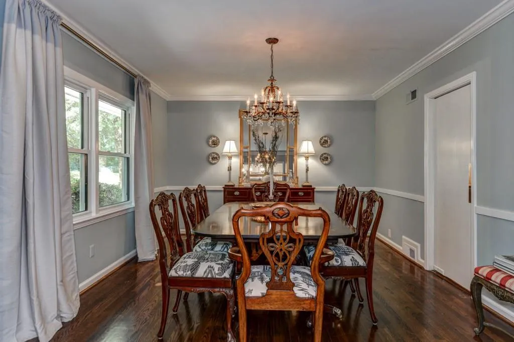 2972 Arden Road Nw, Atlanta, Georgia 30305, 4 Bedrooms Bedrooms, ,3 BathroomsBathrooms,Residential,Sold,2972 Arden Road Nw,5570334