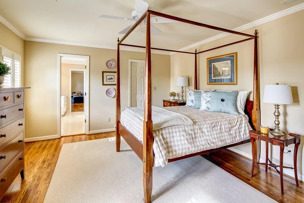 450 Tavern Circle, Sandy Springs, Georgia 30350, 5 Bedrooms Bedrooms, ,4 BathroomsBathrooms,Residential,Sold,450 Tavern Circle,5657142