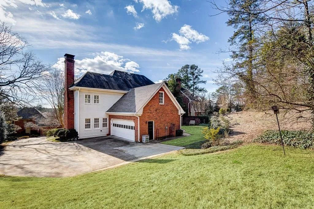 450 Tavern Circle, Sandy Springs, Georgia 30350, 5 Bedrooms Bedrooms, ,4 BathroomsBathrooms,Residential,Sold,450 Tavern Circle,5657142