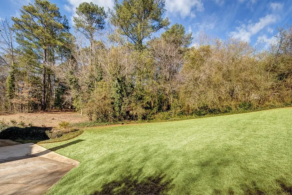 450 Tavern Circle, Sandy Springs, Georgia 30350, 5 Bedrooms Bedrooms, ,4 BathroomsBathrooms,Residential,Sold,450 Tavern Circle,5657142