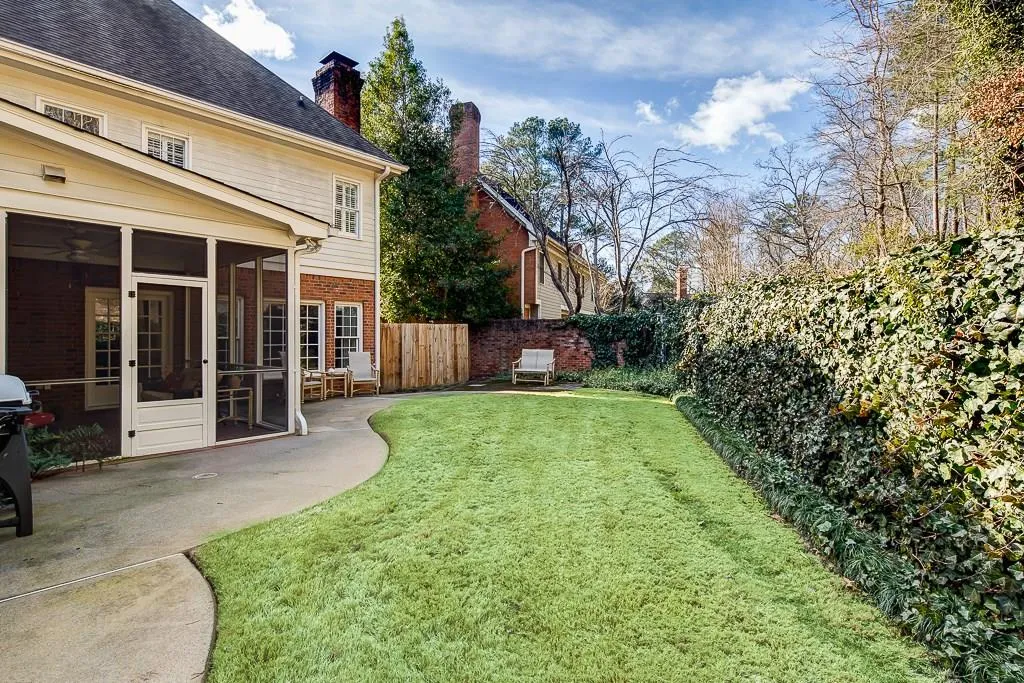 450 Tavern Circle, Sandy Springs, Georgia 30350, 5 Bedrooms Bedrooms, ,4 BathroomsBathrooms,Residential,Sold,450 Tavern Circle,5657142