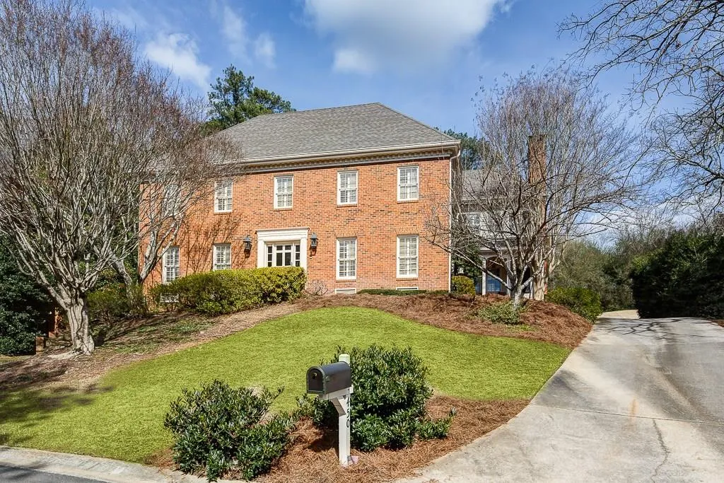 450 Tavern Circle, Sandy Springs, Georgia 30350, 5 Bedrooms Bedrooms, ,4 BathroomsBathrooms,Residential,Sold,450 Tavern Circle,5657142