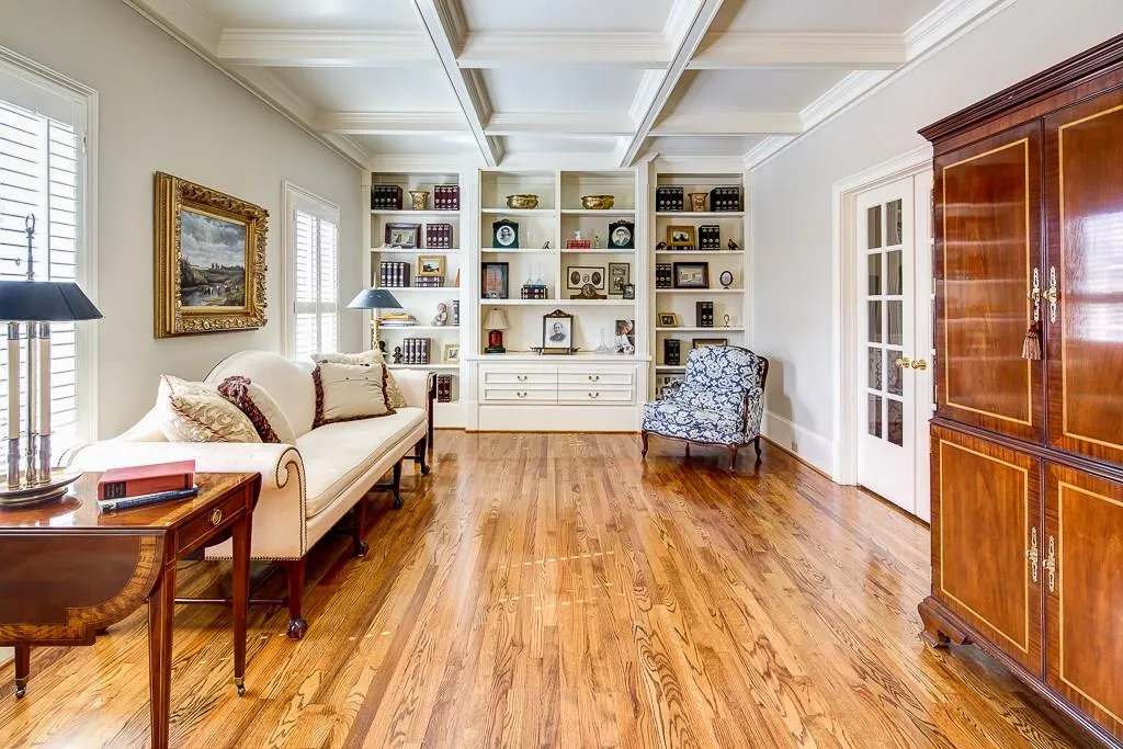 450 Tavern Circle, Sandy Springs, Georgia 30350, 5 Bedrooms Bedrooms, ,4 BathroomsBathrooms,Residential,Sold,450 Tavern Circle,5657142