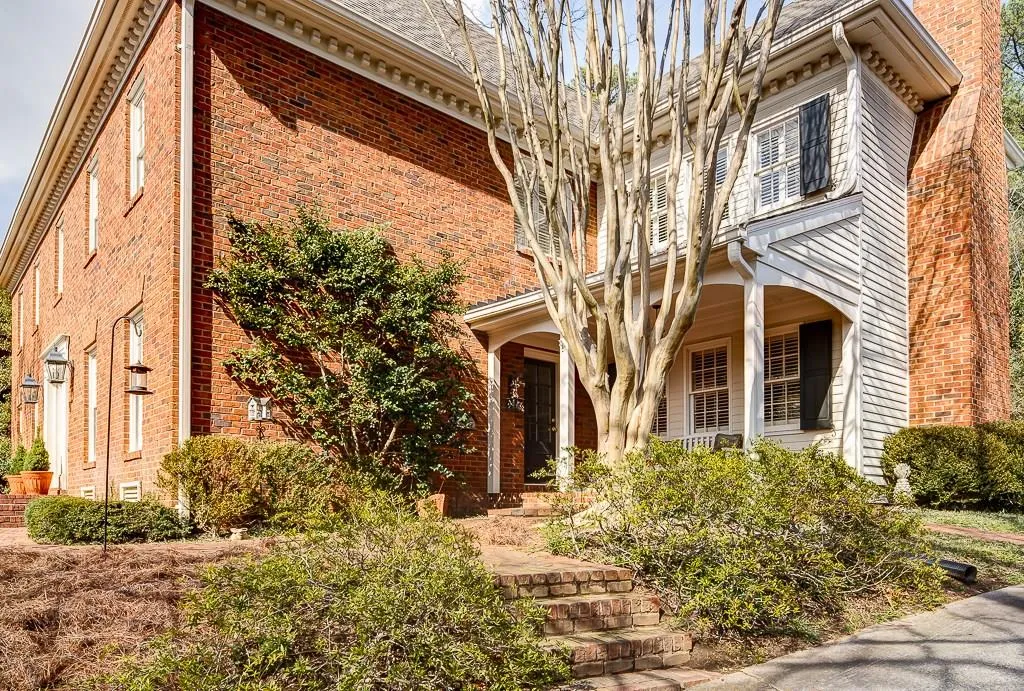 450 Tavern Circle, Sandy Springs, Georgia 30350, 5 Bedrooms Bedrooms, ,4 BathroomsBathrooms,Residential,Sold,450 Tavern Circle,5657142