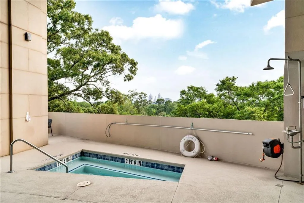 2881 Ne Peachtree Road Ne Unit 1202, Atlanta, Georgia 30305, 2 Bedrooms Bedrooms, ,2 BathroomsBathrooms,Residential,For Sale,2881 Ne Peachtree Road Ne Unit 1202,7588136