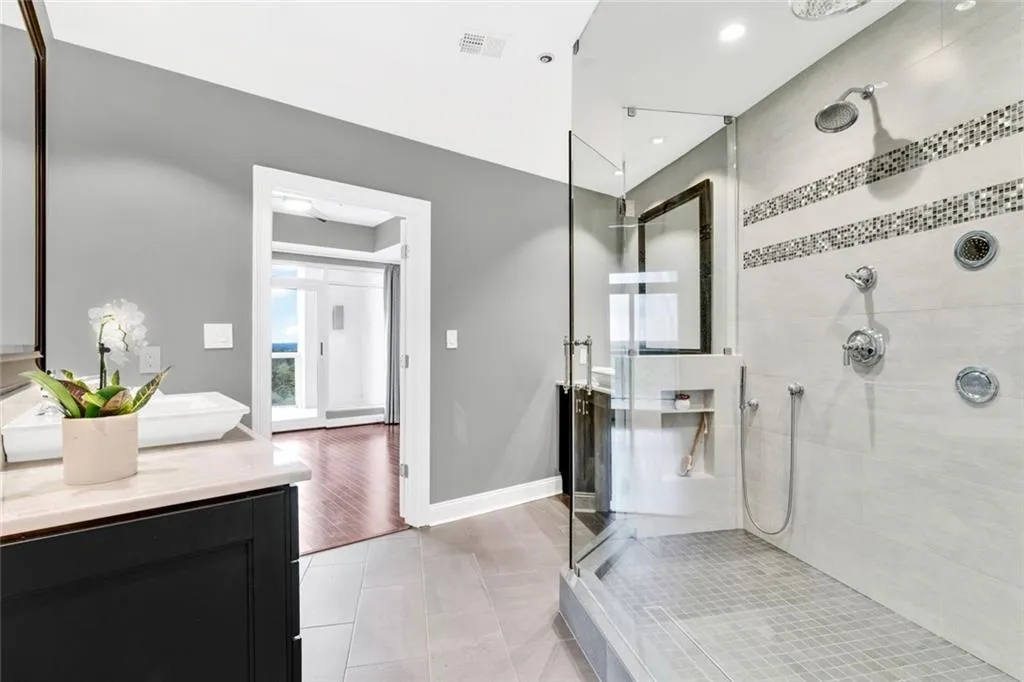 2881 Ne Peachtree Road Ne Unit 1202, Atlanta, Georgia 30305, 2 Bedrooms Bedrooms, ,2 BathroomsBathrooms,Residential,For Sale,2881 Ne Peachtree Road Ne Unit 1202,7588136