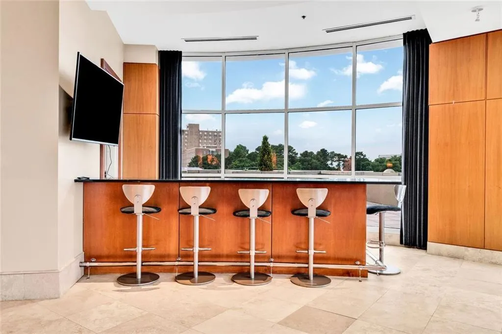 2881 Ne Peachtree Road Ne Unit 1202, Atlanta, Georgia 30305, 2 Bedrooms Bedrooms, ,2 BathroomsBathrooms,Residential,For Sale,2881 Ne Peachtree Road Ne Unit 1202,7588136