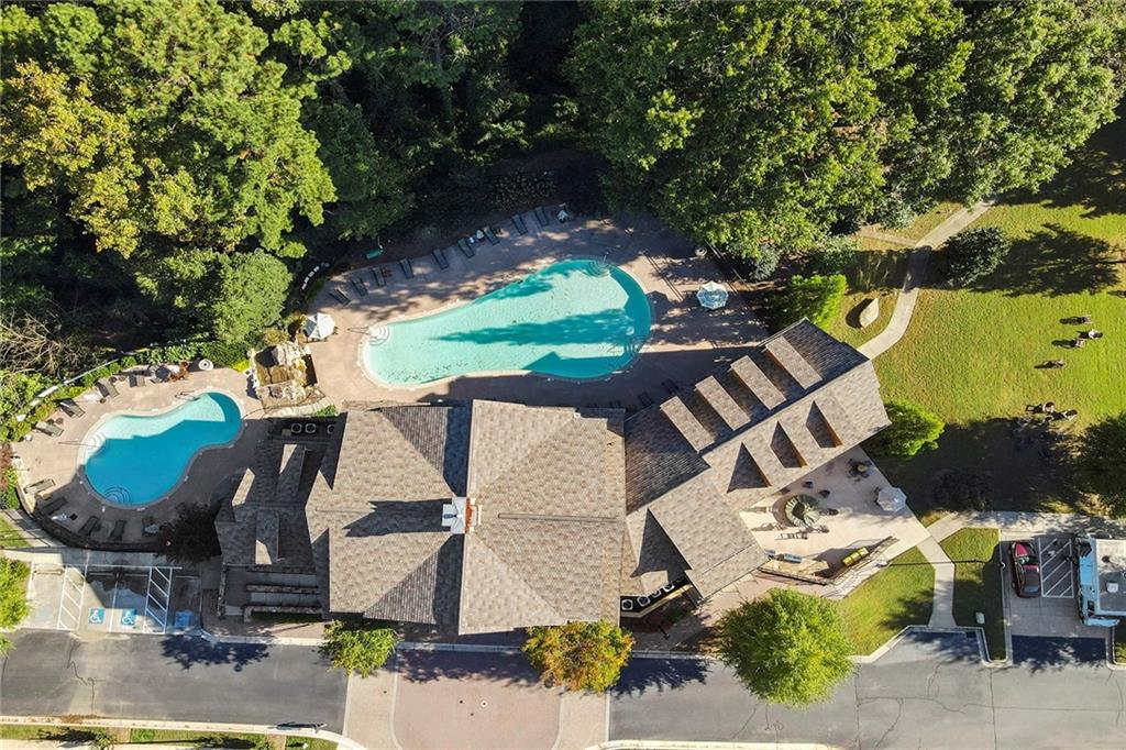 An overhead shot of the Meeting House, pool and one of the green space areas.  This really feels like a lush resort!
