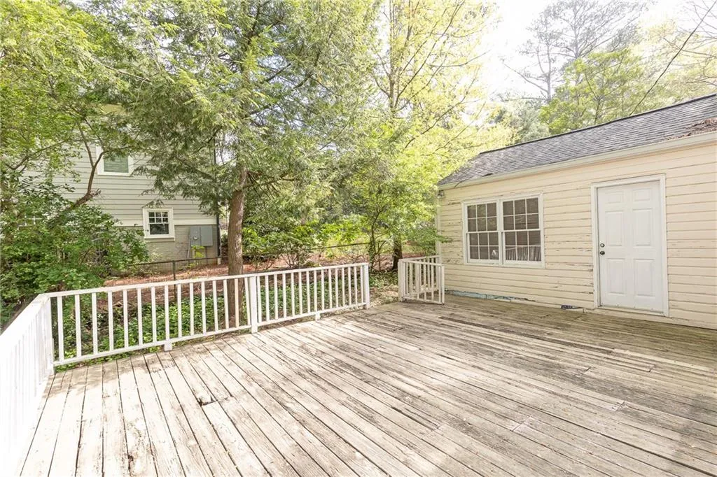 70 Mount Paran Road Ne, Atlanta, Georgia 30342, 2 Bedrooms Bedrooms, ,2 BathroomsBathrooms,Residential,Sold,70 Mount Paran Road Ne,7583385