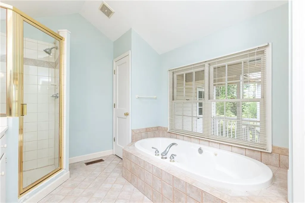70 Mount Paran Road Ne, Atlanta, Georgia 30342, 2 Bedrooms Bedrooms, ,2 BathroomsBathrooms,Residential,Sold,70 Mount Paran Road Ne,7583385