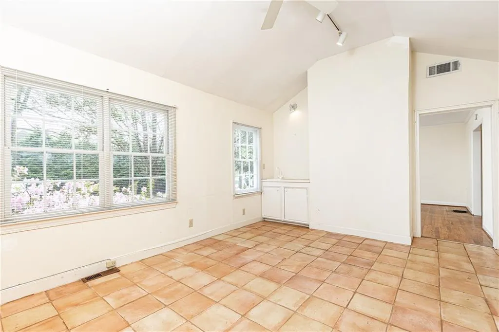 70 Mount Paran Road Ne, Atlanta, Georgia 30342, 2 Bedrooms Bedrooms, ,2 BathroomsBathrooms,Residential,Sold,70 Mount Paran Road Ne,7583385