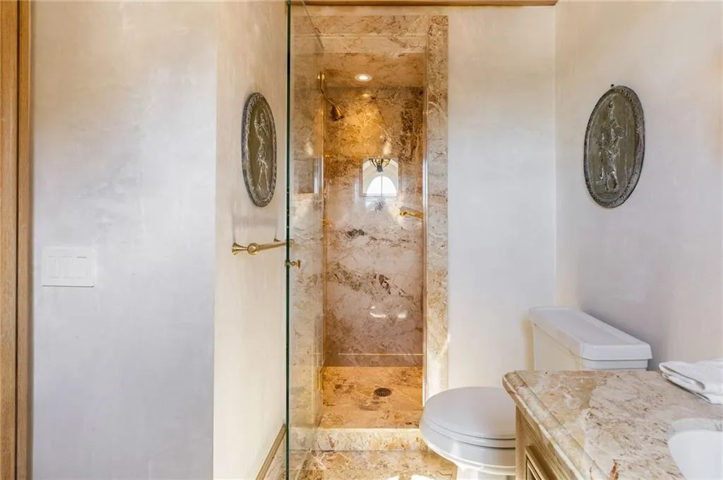 2288 Peachtree Road Nw Unit 6, Atlanta, Georgia 30305, 4 Bedrooms Bedrooms, ,5 BathroomsBathrooms,Residential,For Sale,2288 Peachtree Road Nw Unit 6,7679145