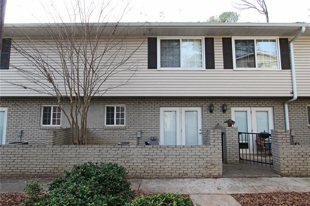 6940 Roswell Road Unit 18c, Atlanta, Georgia 30328, 1 Bedroom Bedrooms, ,1 BathroomBathrooms,Residential,Sold,6940 Roswell Road Unit 18c,5786416