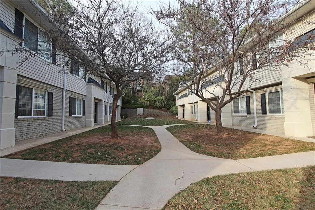 6940 Roswell Road Unit 18c, Atlanta, Georgia 30328, 1 Bedroom Bedrooms, ,1 BathroomBathrooms,Residential,Sold,6940 Roswell Road Unit 18c,5786416