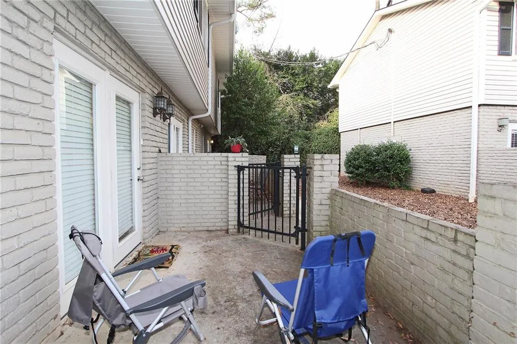 6940 Roswell Road Unit 18c, Atlanta, Georgia 30328, 1 Bedroom Bedrooms, ,1 BathroomBathrooms,Residential,Sold,6940 Roswell Road Unit 18c,5786416