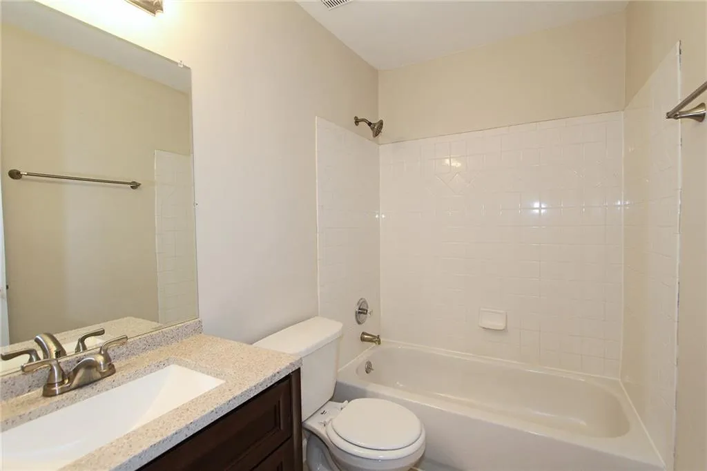 6940 Roswell Road Unit 18c, Atlanta, Georgia 30328, 1 Bedroom Bedrooms, ,1 BathroomBathrooms,Residential,Sold,6940 Roswell Road Unit 18c,5786416