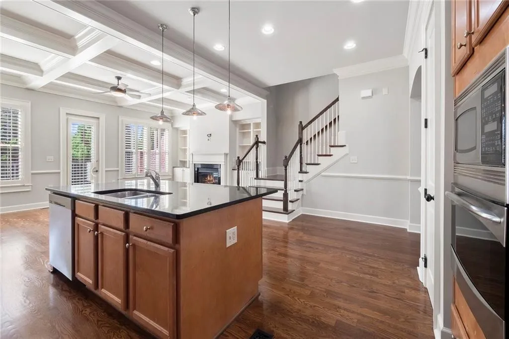 102 Riversgate Drive, Atlanta, Georgia 30339, 3 Bedrooms Bedrooms, ,3 BathroomsBathrooms,Residential,Sold,102 Riversgate Drive,6784185