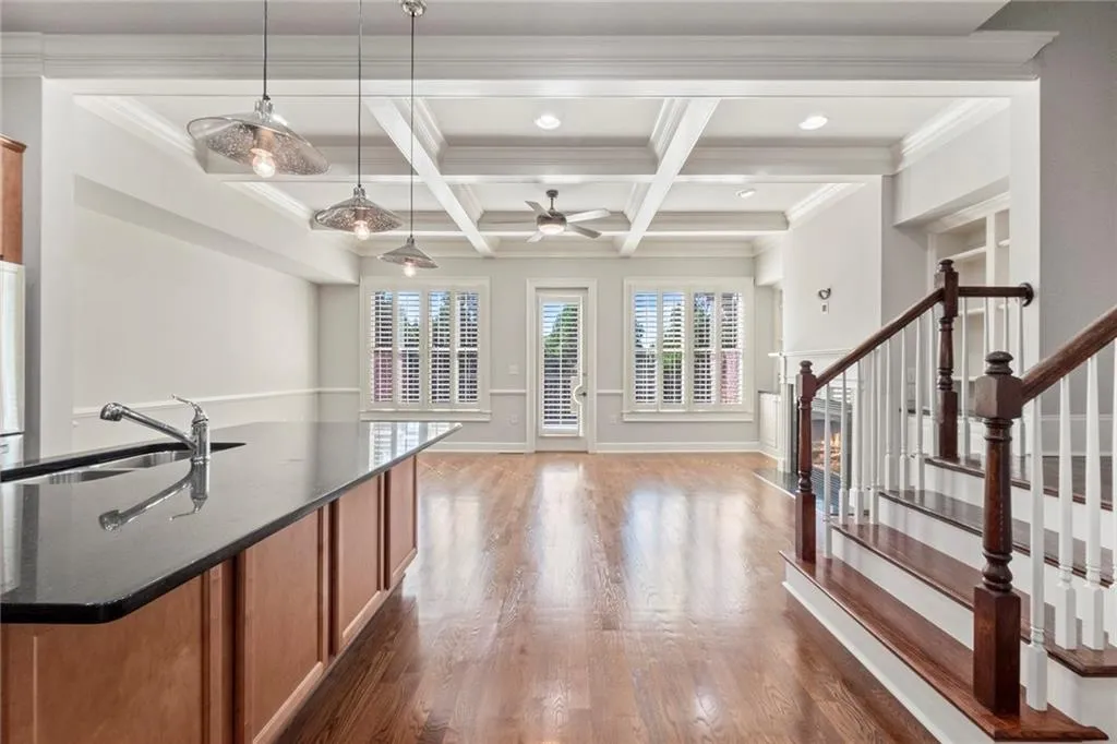 102 Riversgate Drive, Atlanta, Georgia 30339, 3 Bedrooms Bedrooms, ,3 BathroomsBathrooms,Residential,Sold,102 Riversgate Drive,6784185