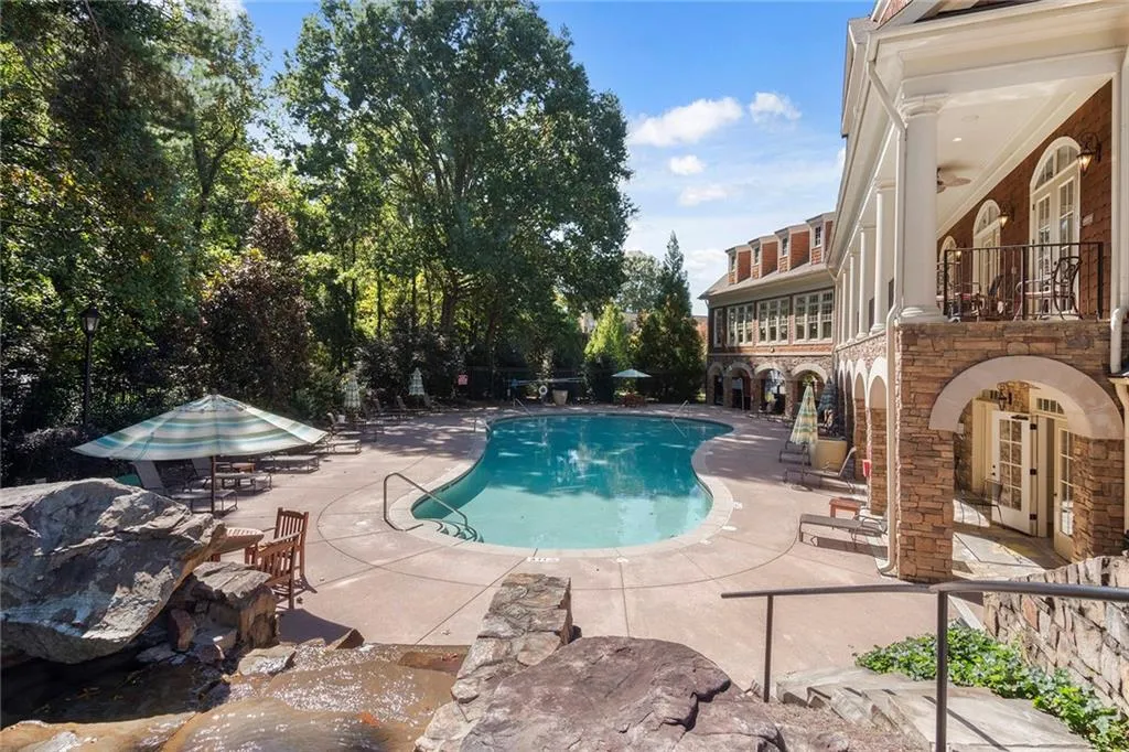 102 Riversgate Drive, Atlanta, Georgia 30339, 3 Bedrooms Bedrooms, ,3 BathroomsBathrooms,Residential,Sold,102 Riversgate Drive,6784185