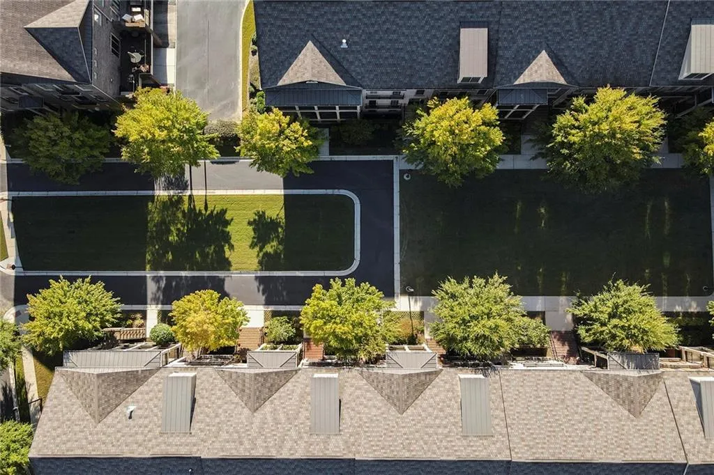 102 Riversgate Drive, Atlanta, Georgia 30339, 3 Bedrooms Bedrooms, ,3 BathroomsBathrooms,Residential,Sold,102 Riversgate Drive,6784185