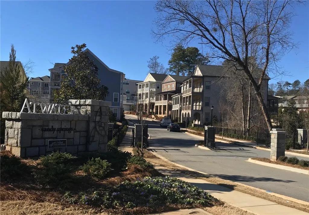2020 Wheaton Way, Sandy Springs, Georgia 30328, 3 Bedrooms Bedrooms, ,4 BathroomsBathrooms,Residential,Sold,2020 Wheaton Way,5956088