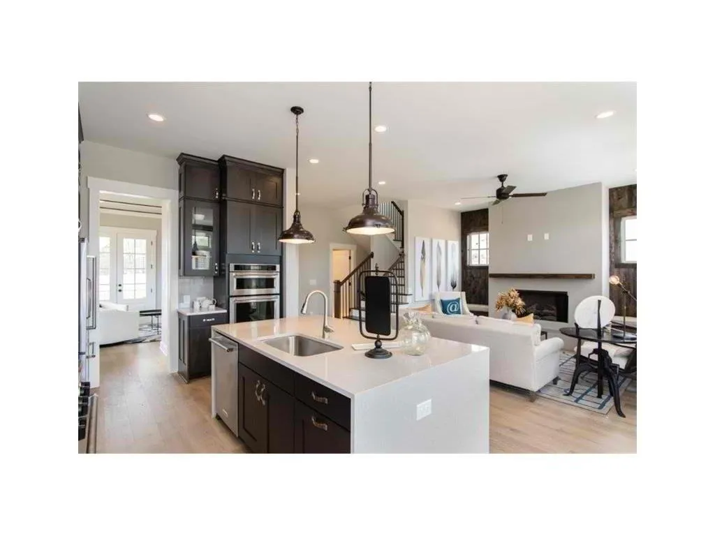 2020 Wheaton Way, Sandy Springs, Georgia 30328, 3 Bedrooms Bedrooms, ,4 BathroomsBathrooms,Residential,Sold,2020 Wheaton Way,5956088