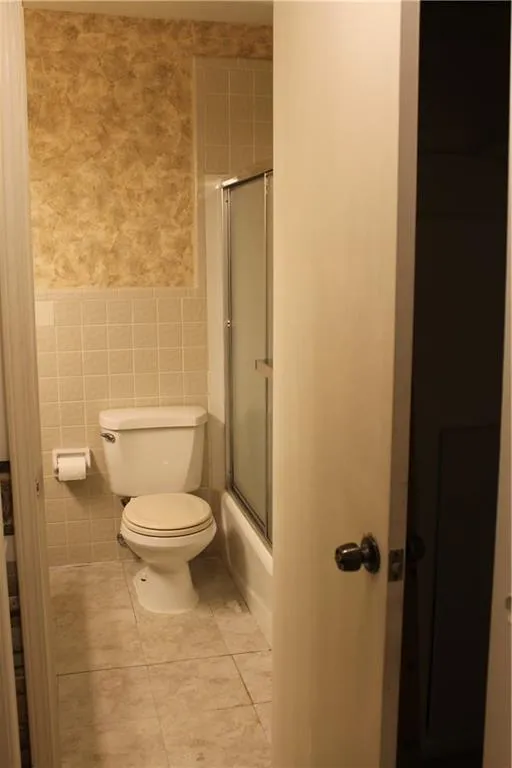 5571 Kingsport Drive Unit 19, Atlanta, Georgia 30342, 2 Bedrooms Bedrooms, ,1 BathroomBathrooms,Residential,Sold,5571 Kingsport Drive Unit 19,6545252