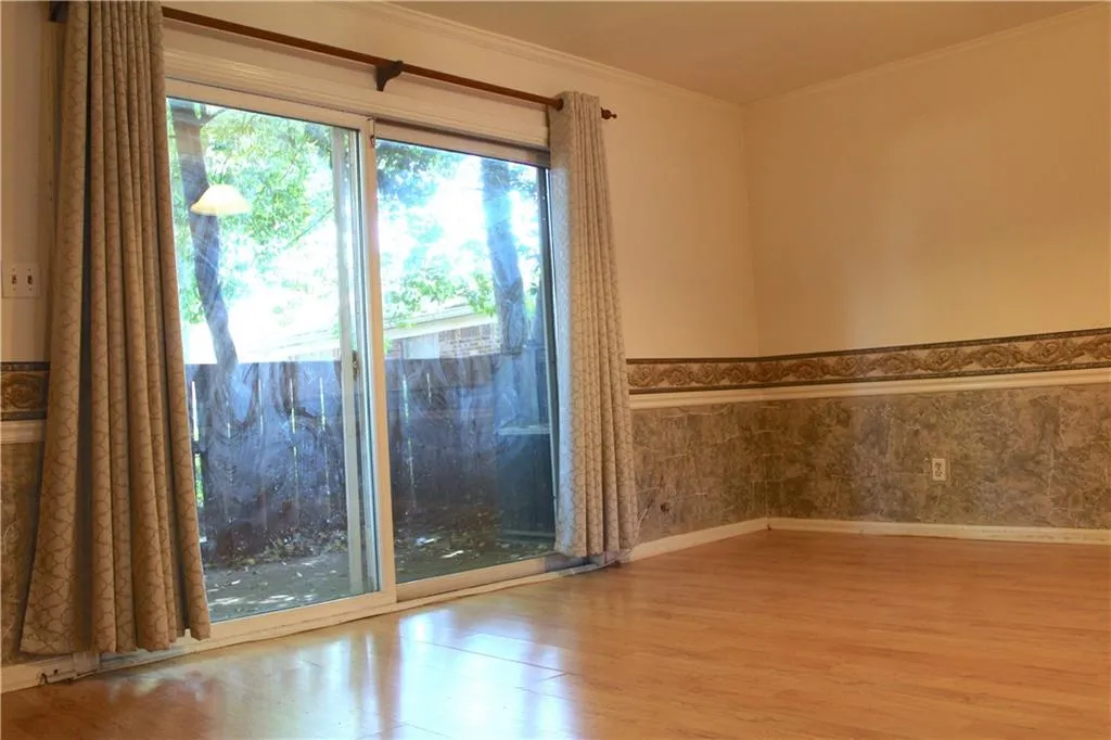 5571 Kingsport Drive Unit 19, Atlanta, Georgia 30342, 2 Bedrooms Bedrooms, ,1 BathroomBathrooms,Residential,Sold,5571 Kingsport Drive Unit 19,6545252