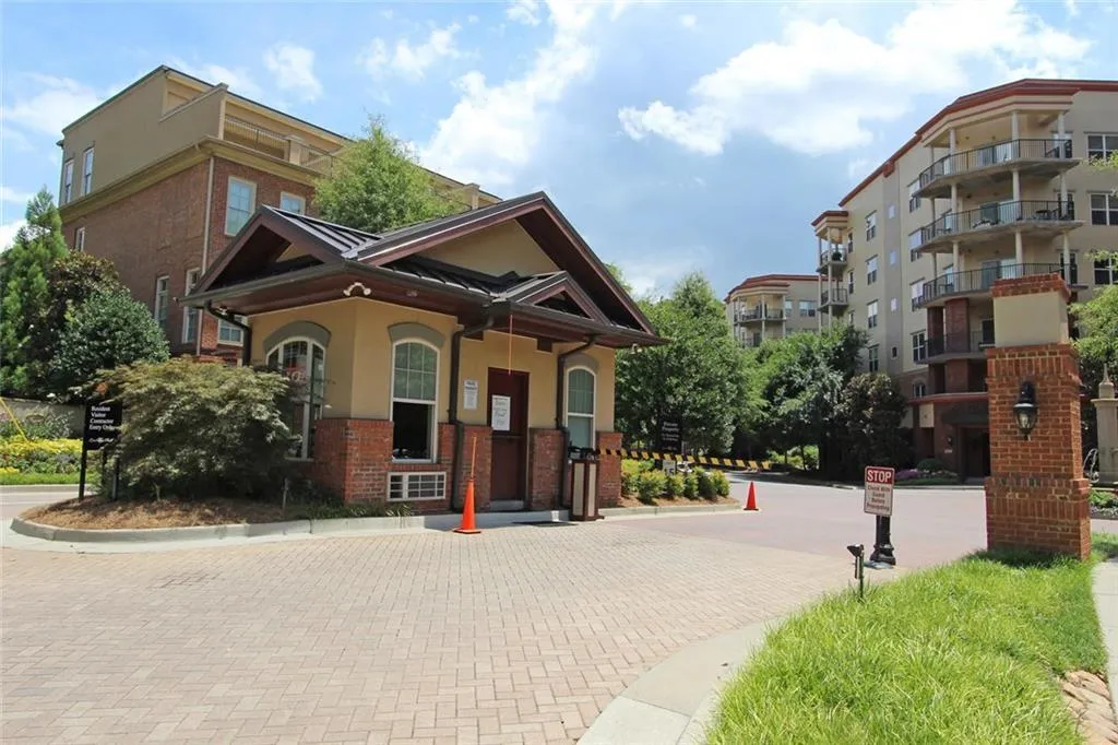 200 River Vista Drive Unit 121, Atlanta, Georgia 30339, 2 Bedrooms Bedrooms, ,2 BathroomsBathrooms,Residential,Sold,200 River Vista Drive Unit 121,5896095
