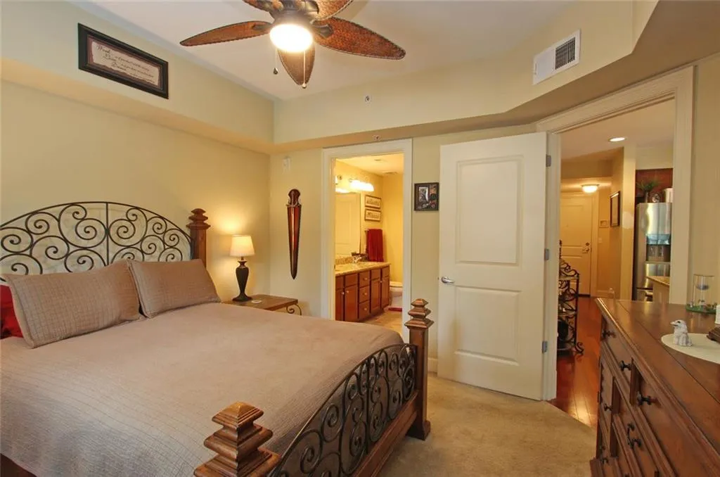 200 River Vista Drive Unit 121, Atlanta, Georgia 30339, 2 Bedrooms Bedrooms, ,2 BathroomsBathrooms,Residential,Sold,200 River Vista Drive Unit 121,5896095