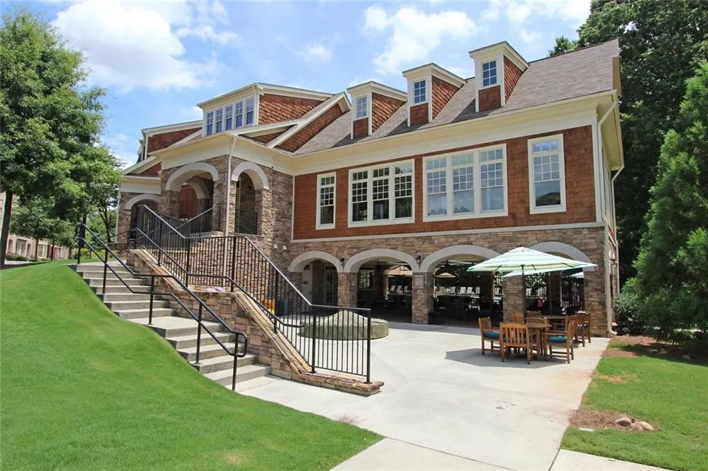 200 River Vista Drive Unit 121, Atlanta, Georgia 30339, 2 Bedrooms Bedrooms, ,2 BathroomsBathrooms,Residential,Sold,200 River Vista Drive Unit 121,5896095